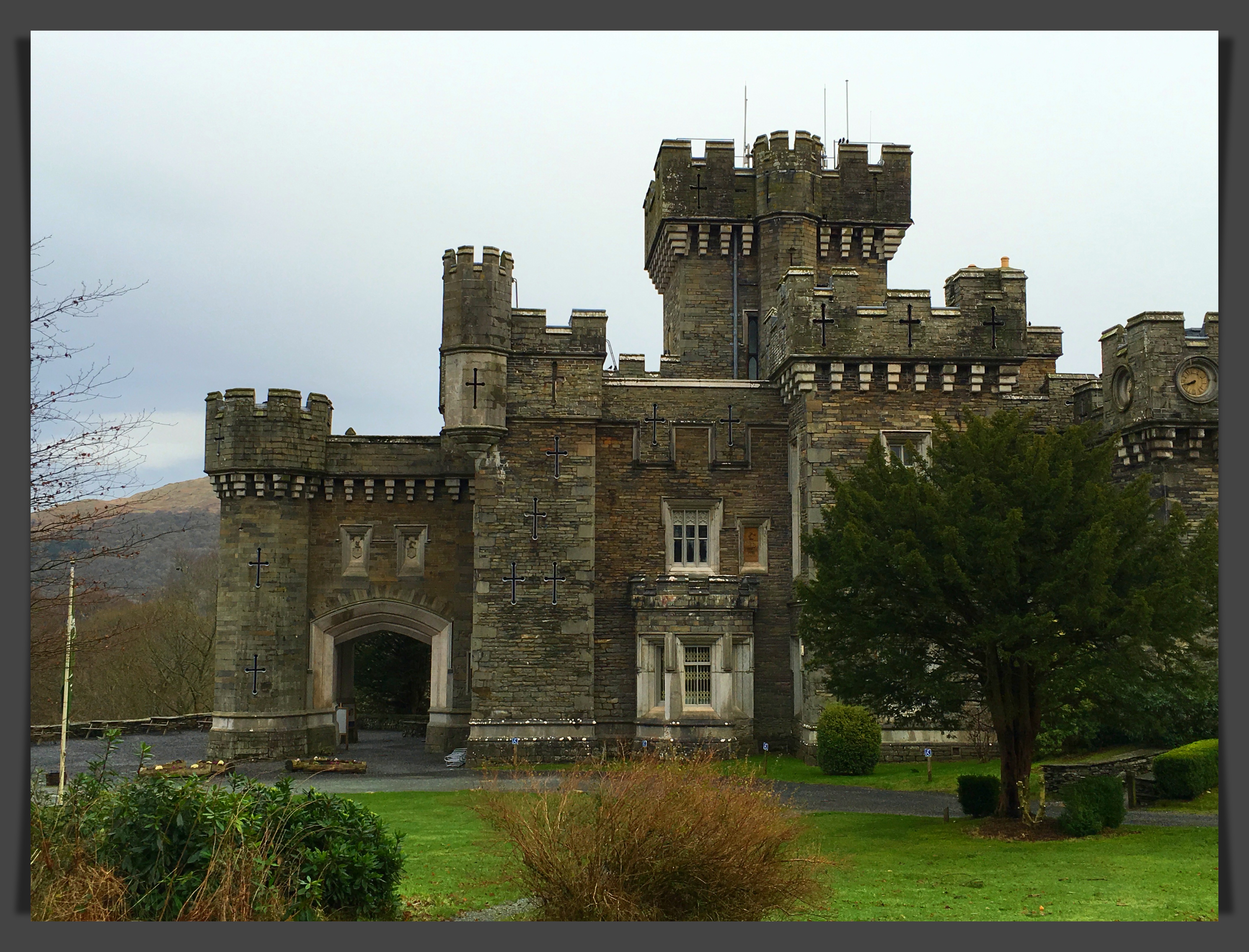 wray castle1